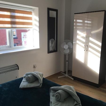 Modern 1 Bedroom Flat Perfect For Match Or City Break Liverpool Exterior foto